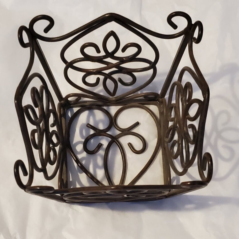 Southern Living at Home Rosedale Scrolled Wire Basket Plant Holder - Picture 2 of 5